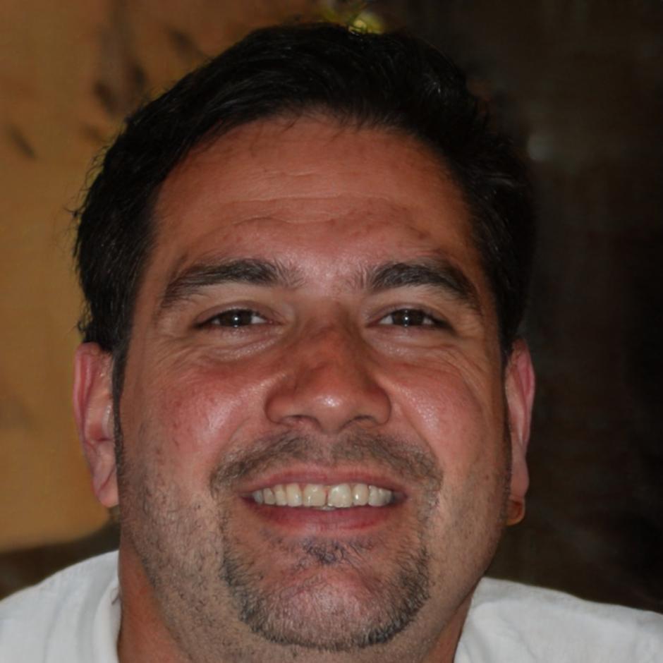 Portrait of Marcus Kellenberg, freelance content strategist